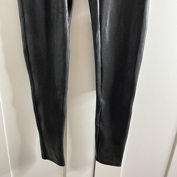 Spanx Faux leather shiny leggings shaping black small NWOT - Picture 6 of 14